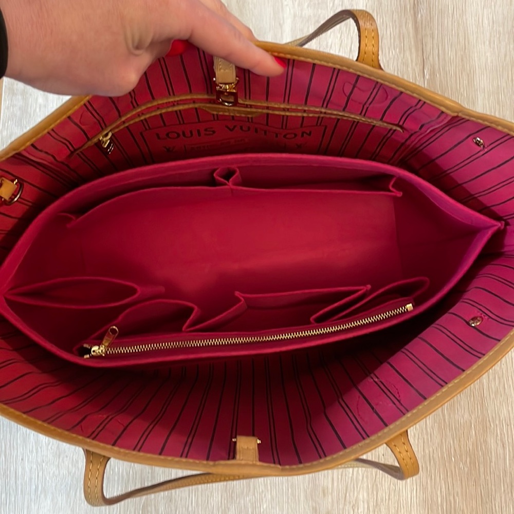 🛑SOLD🛑🌟Louis Vuitton Limited Edition Neverfull MM Bay Chain🌟 - Picture 6 of 16